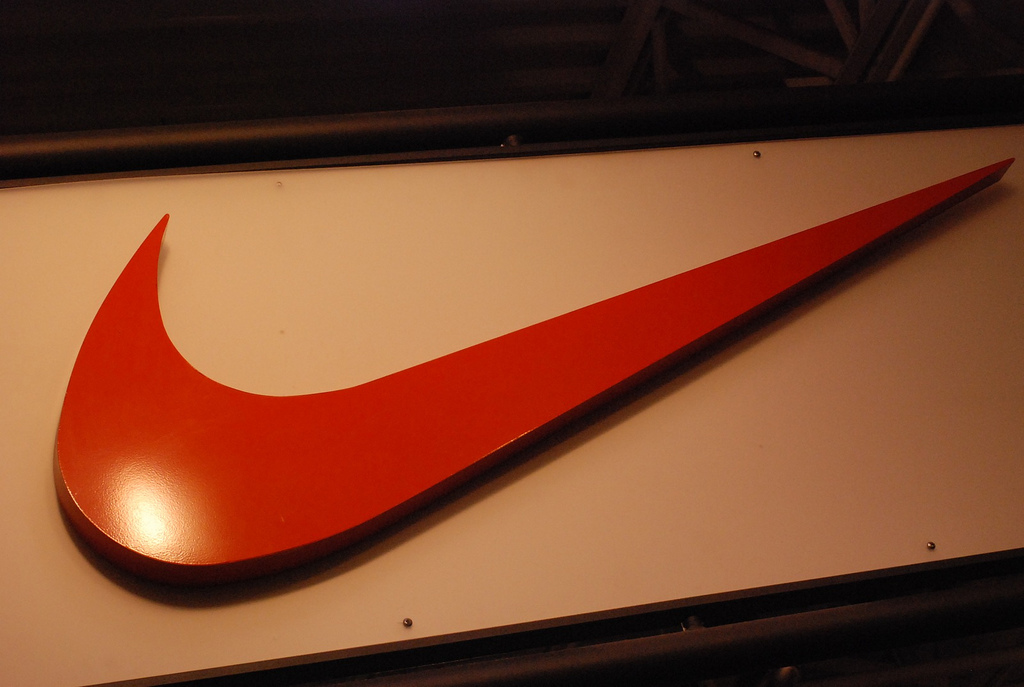 nike stock dividend
